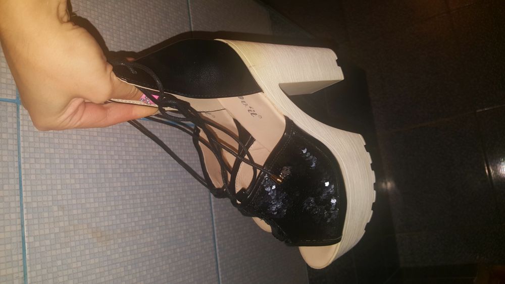 Sandale paiete reversibile rosii si negre