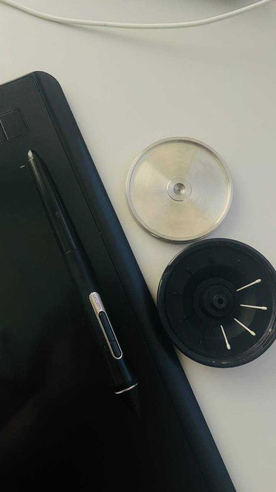 Графический планшет Wacom Intuos Pro Medium