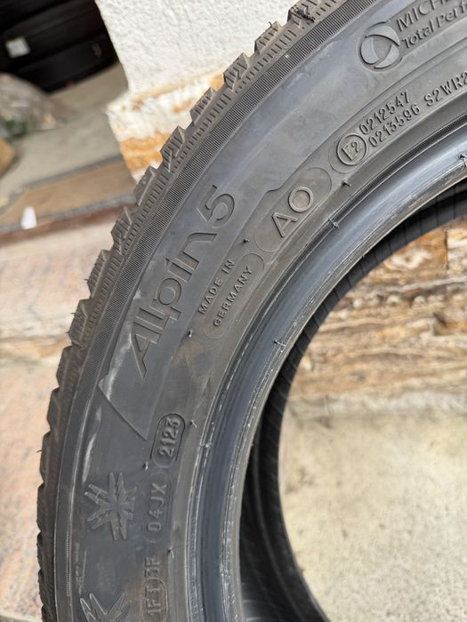 4 Anvelope Iarnă Michelin Alpin A5 – 215/55 R17 94V – DOT 2023