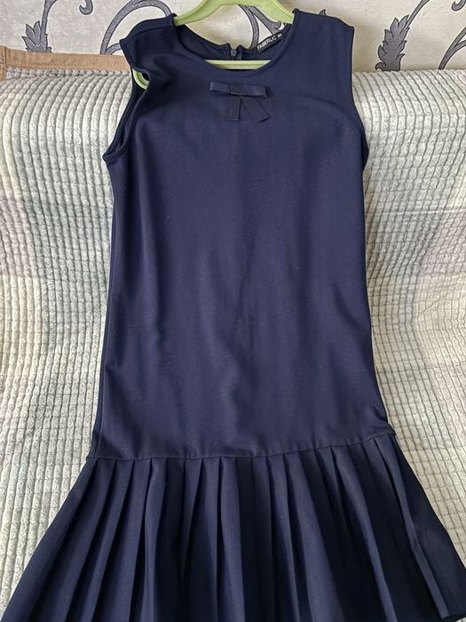 Сарафан для  девочки, школьный, новый.Рост 152