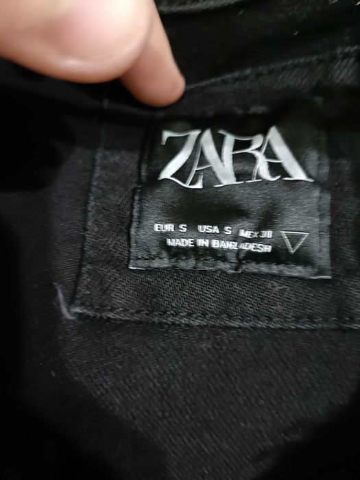 Geaca de blugi neagră