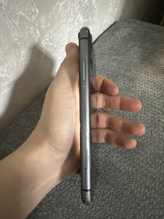 Продам Iphone 11 128