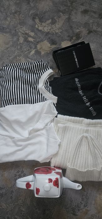 Пакет с вещами и Gucci Bamboo