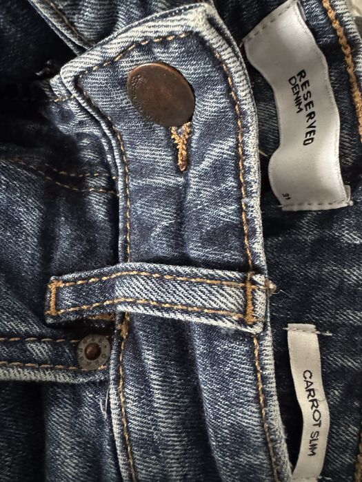 Blugi noi reserved denim