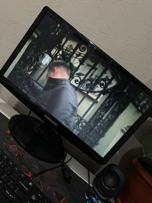 Монитор Samsung SyncMaster