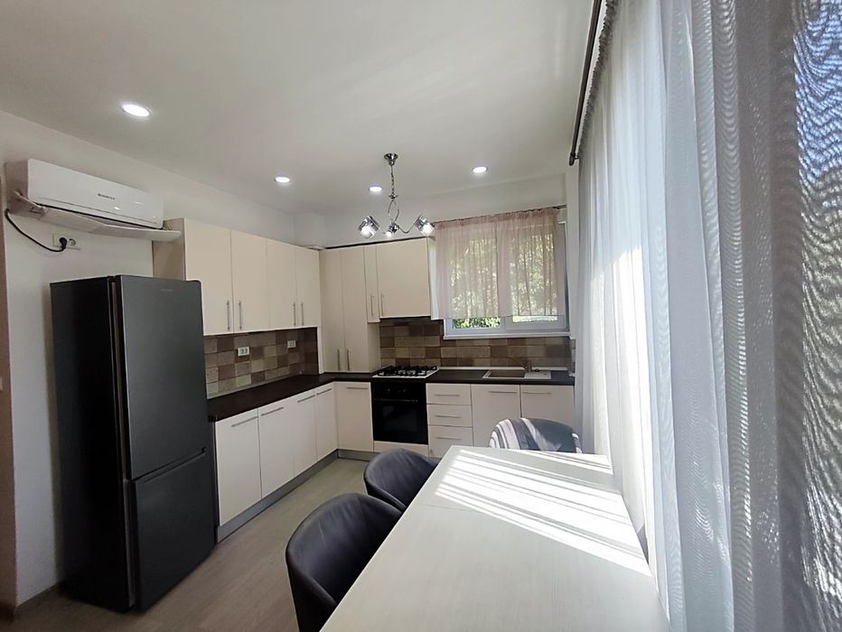 Apartament central | Bucsinescu- str. Vasile Lupu | ETAJ 1 | bloc 2019 | Loc de parcare
