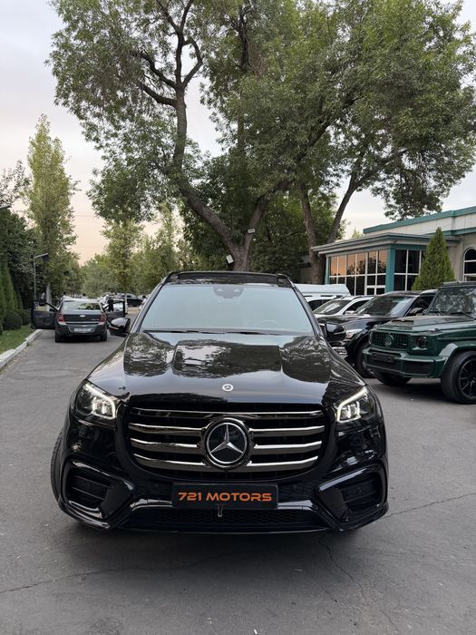 Mercedes Benz GLS450 4 matik 2023/2024 год