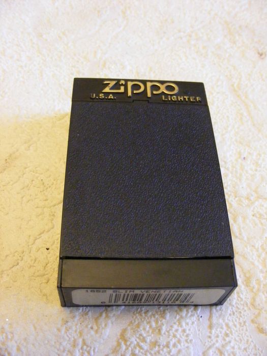 Бензинова запалка ZIPPO
