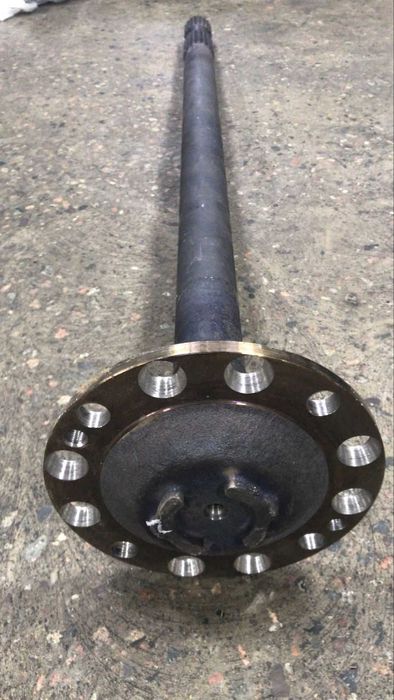 Полуось заднего моста длинная левая Камаз 20 шлицев