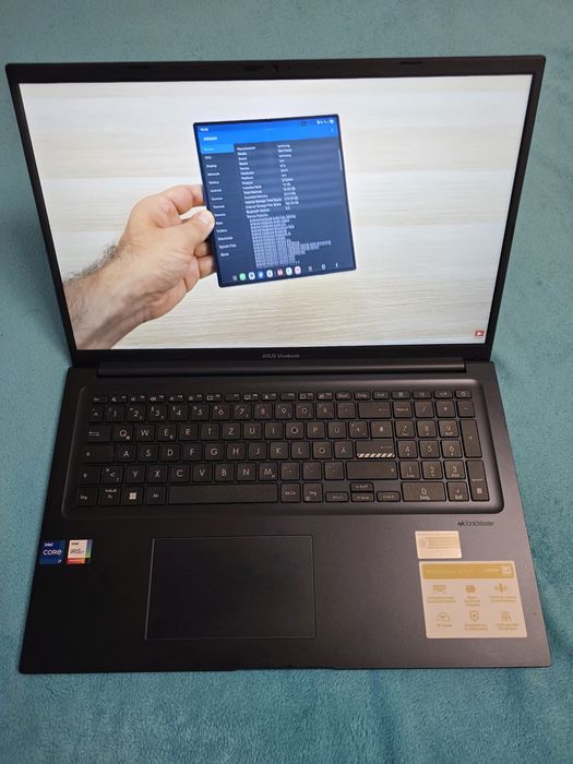 VivoBook 17 . I7. / 16g ram / 512 ssd  17,3" ips