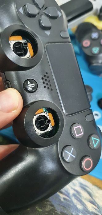 Remont joystikov PS4-PS5