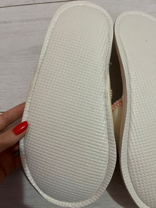 Дамски   пантофи