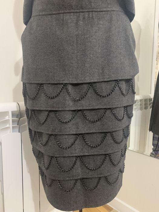 Костюм офисный, шерстяной.