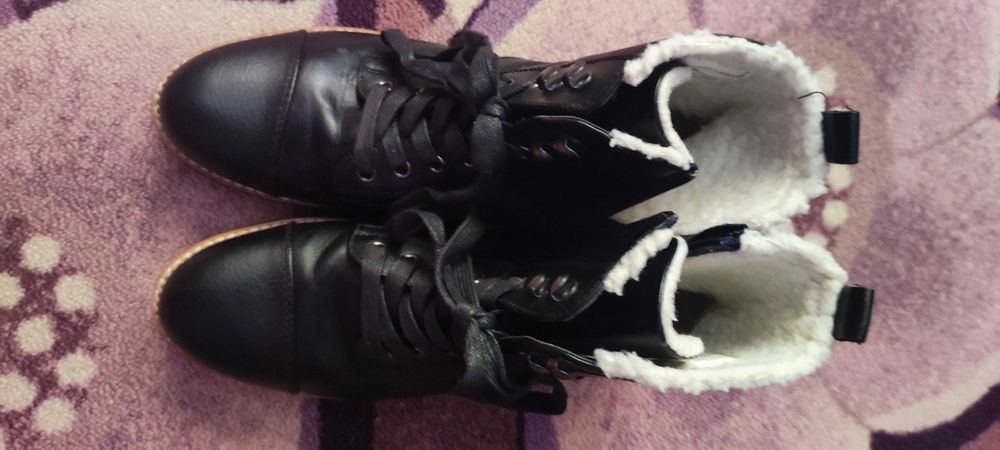 Дамски стилни топли боти