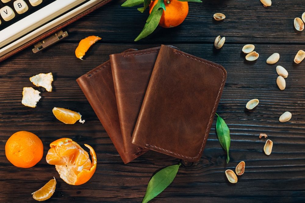 Portofel din piele naturala. Confectionat manual!