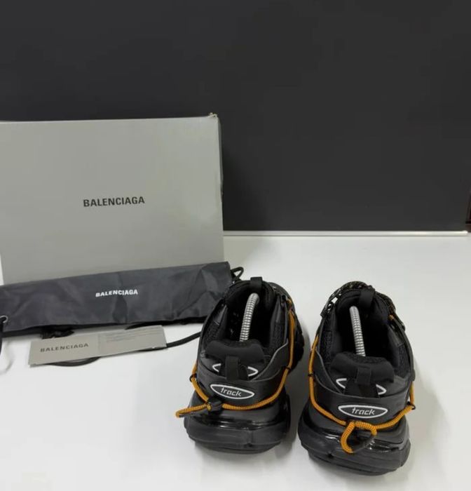 Balenciaga track