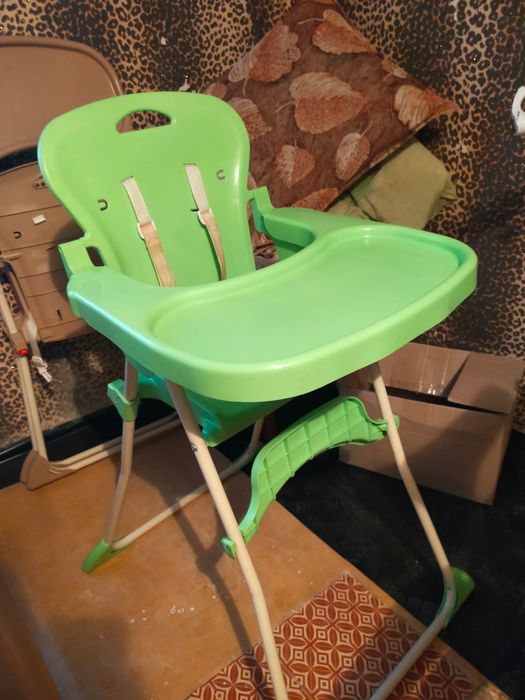 Детски столик для кормления