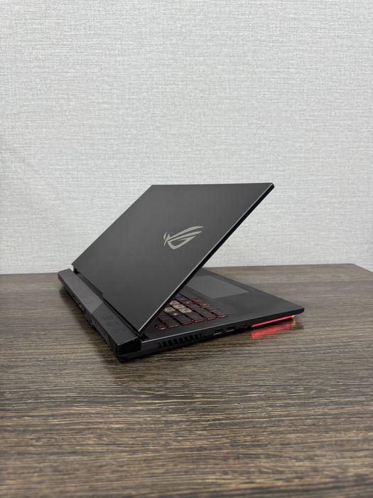 Asus ROG G713 Ryzen-5 (Аналог intel Core i7) RTX3050Ti 17.3 Дисплей!