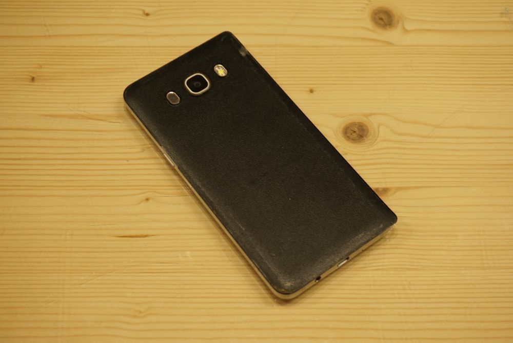 Samsung Galaxy J5 2016 Dual-SIM