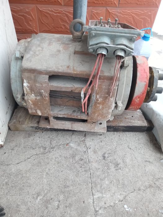 Двигатель асинхронный