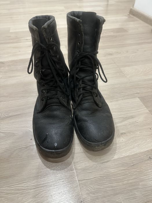 Продам 2 пар берцы размер 42