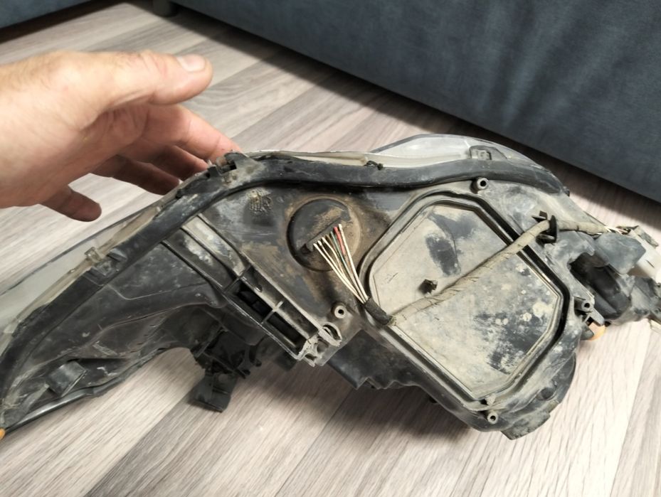 Фара от Тойота Аурис 2 013