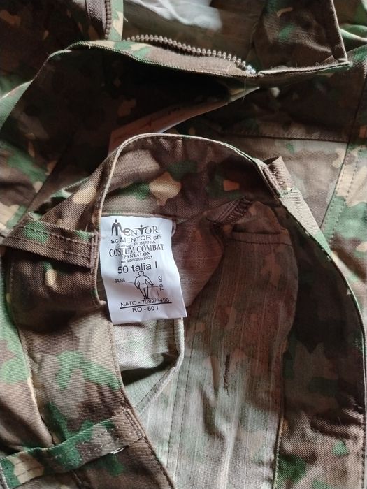 Costum militar combat