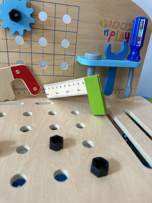 Masa de lucru pt copi si scule