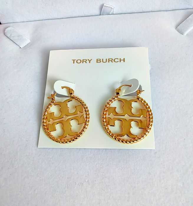 Златисти висящи обеци на Tory Burch - logo round earrings