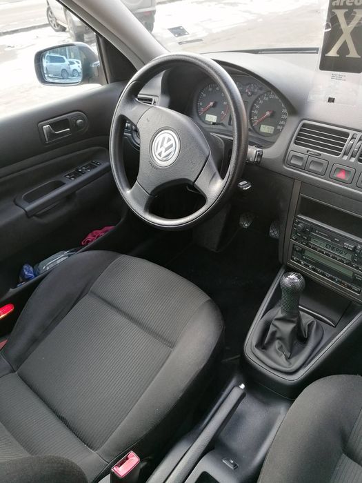 Volkswagen bora  Grey 1.6 бензин