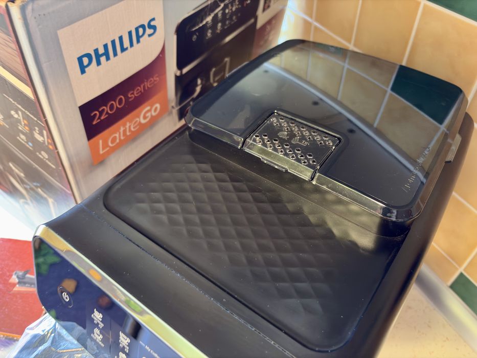 Espressor automat Philips LatteGo – stare impecabilă, in garantie pana in nov. 2027 !