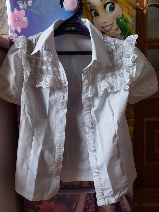 Продам школьные вещи на девочк,