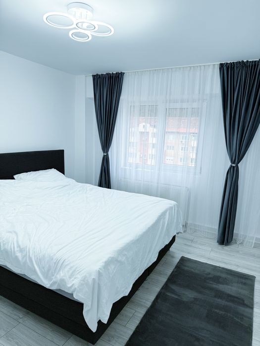 Vand ap. 2 camere DECOMANDAT , luncă