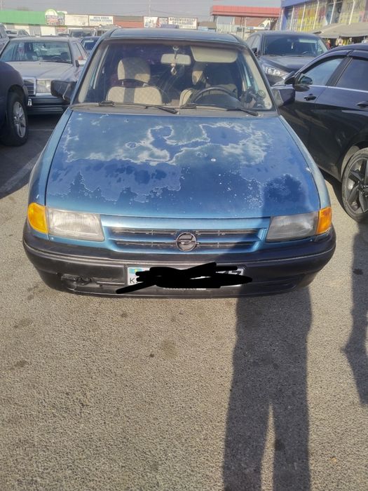 Опел астра седан