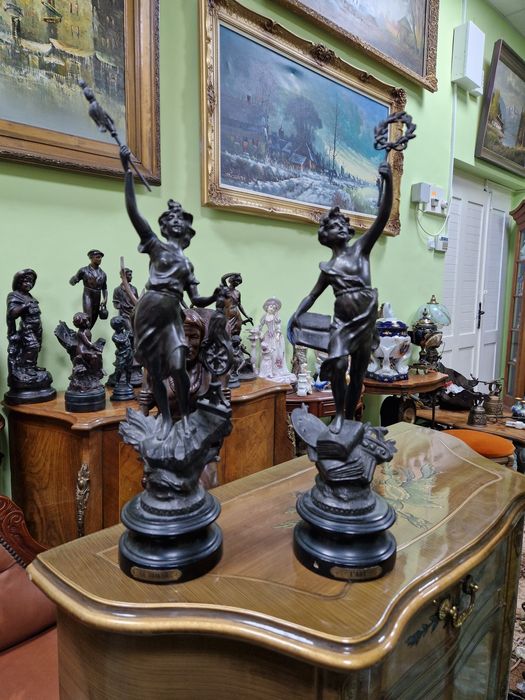 Чифт страхотни антикварни колекционерски френски фигури статуетки