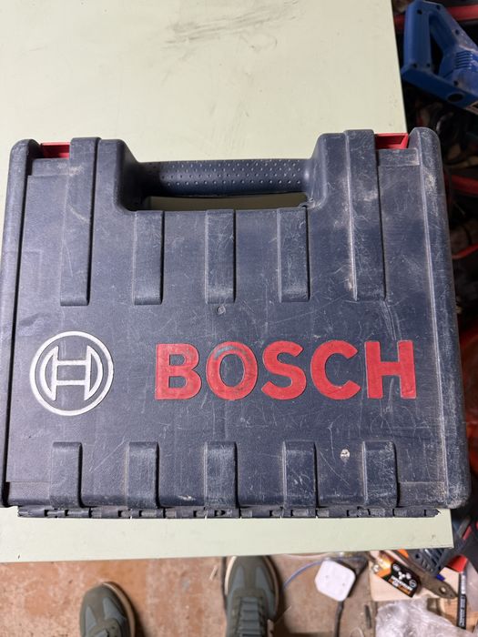 Продам электродрель Bosch Professional GSB 13