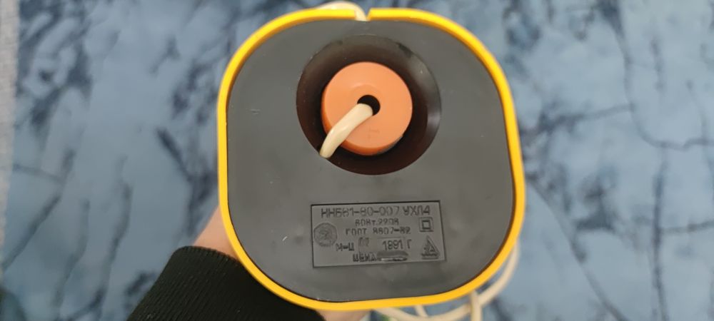 Настольная лампа винтаж в новым состоянии год выпуска 1991 год