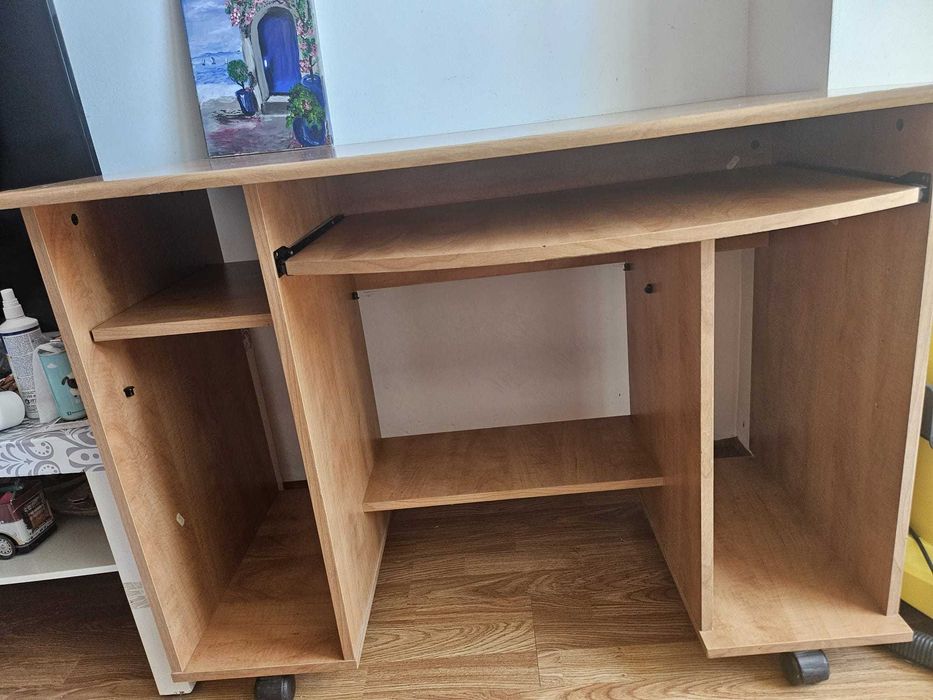 Vand birou PAL, culoarea lemnului, cu suport tastatura extensibila