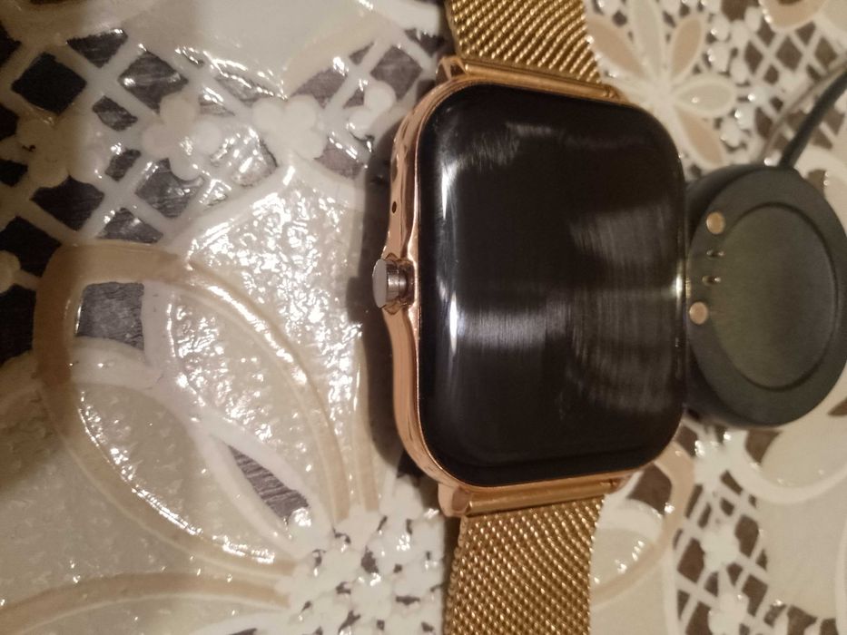 Продавам смарт часовник PROFIT