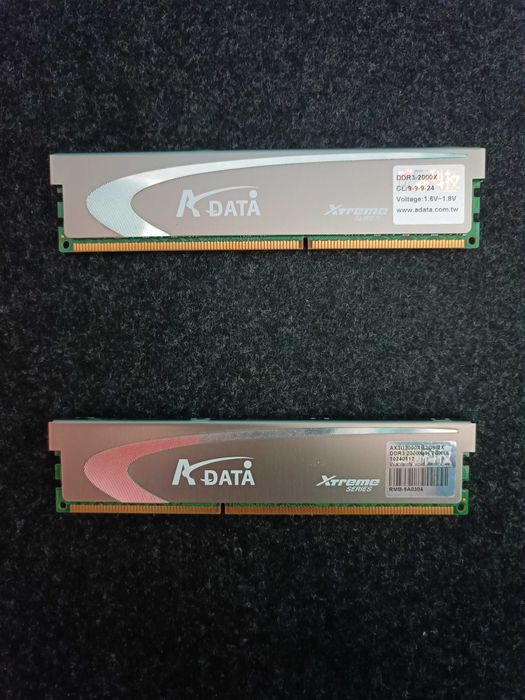 RAM памет DDR3 - HyperX (2x4GB) и Adata (2x2GB)