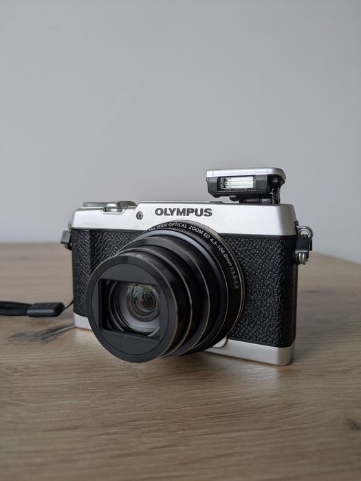 Olympus Stylus SH-2 24x ZOOM УНИКАЛНИ СНИМКИ Дигитален Фотоапарат КАТО НОВ