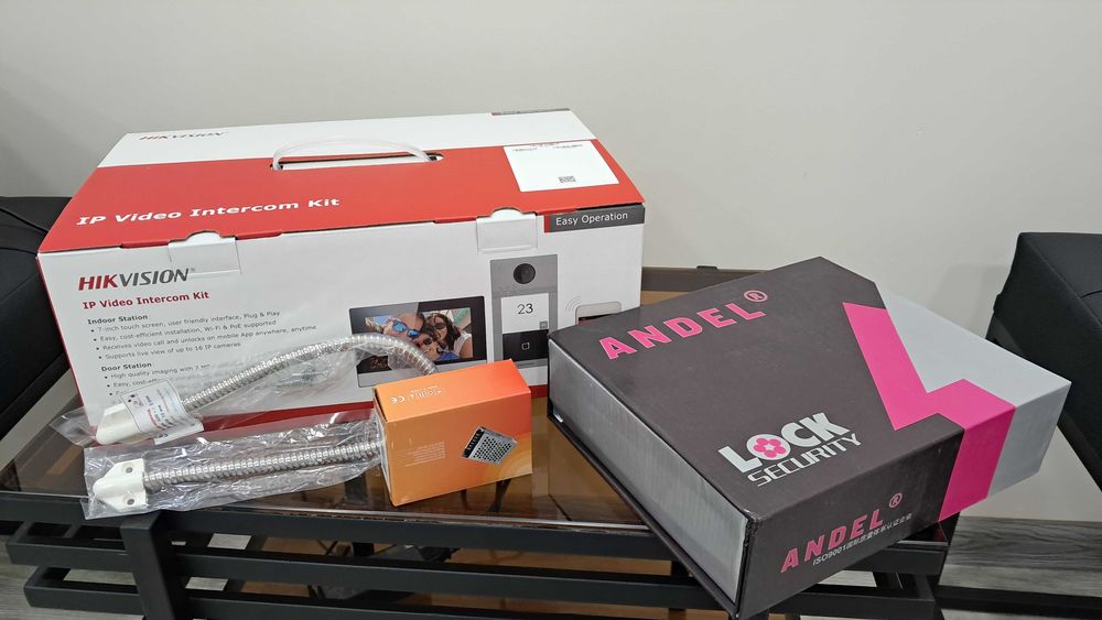 Полный комплект IP видео-домофона HIKVISION 604 модели