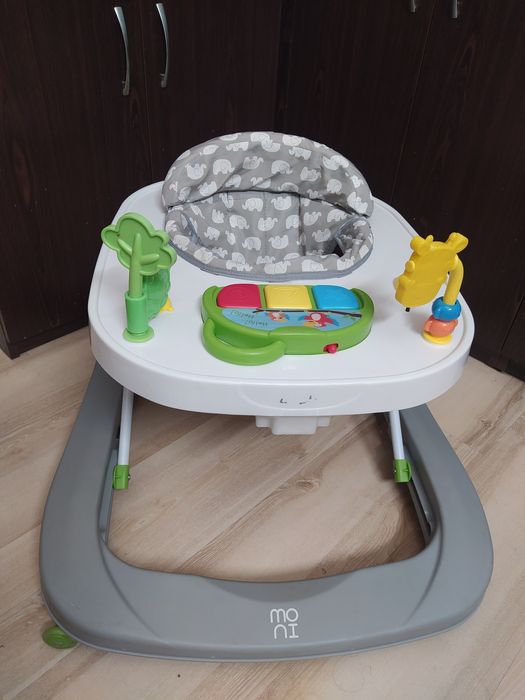 Продавам детска проходилка паяк