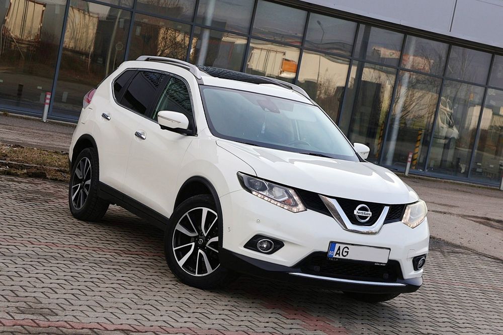 Nissan X Trail fab 2015 Full Option