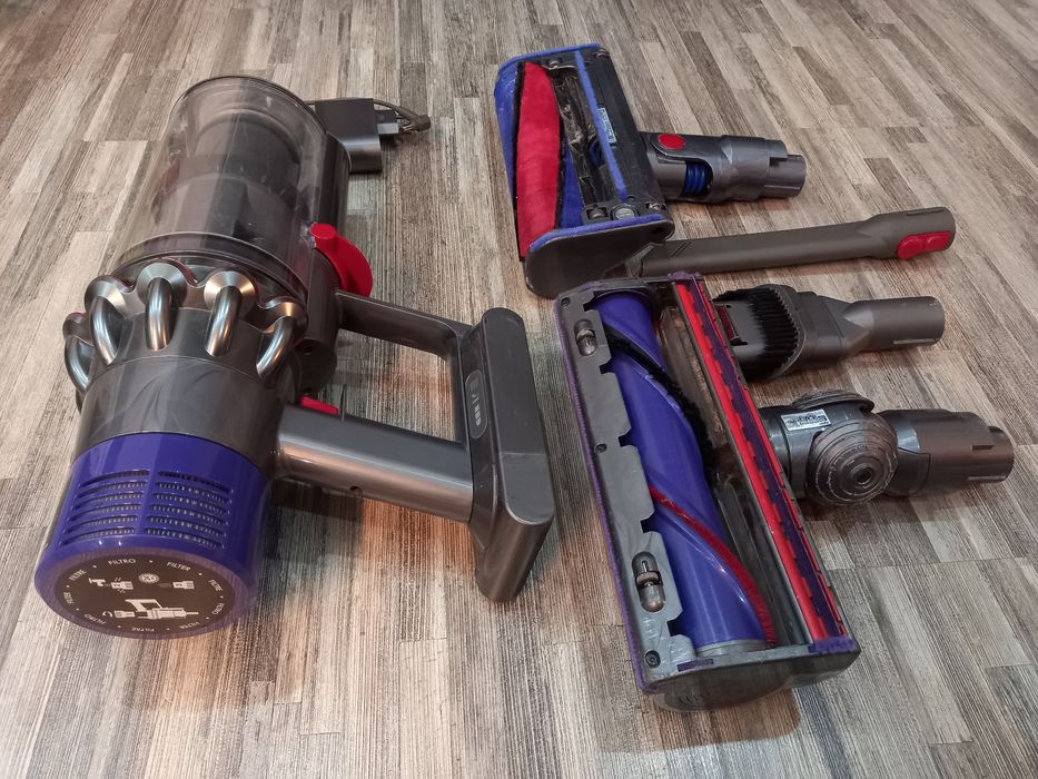 Aspirator Dyson v10