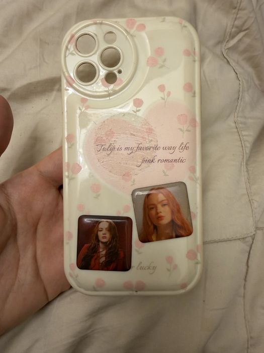 Продам 8 чехлов на iphone 12 pro для девочки