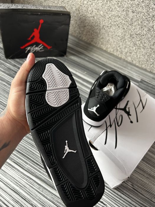 Air Jordan 4 Retro Black White sneakers premium marimea 41 noi in cutie