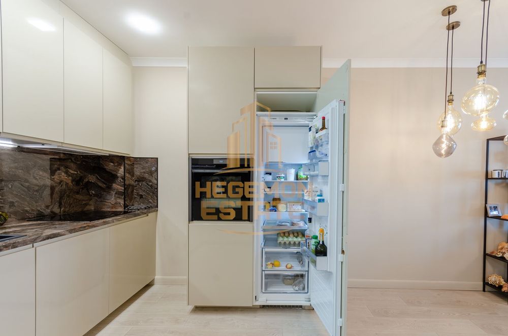 Продава се Тристаен апартамент в к.к. Златни пясъци - 135 кв.м за 2075 €/кв.м - Снимка #3