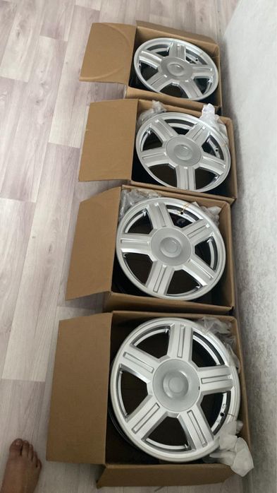 Продам новый торус на 15