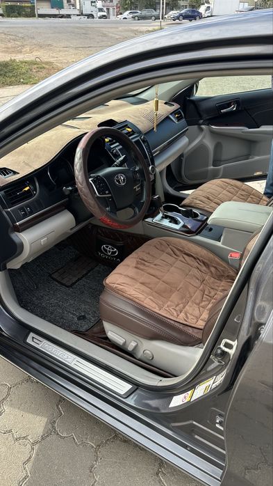 Camry 50 XLE 2014г